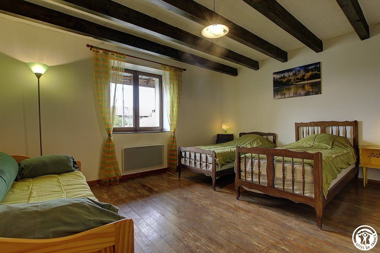 Charmante 95m² Gite mit Garten & TV - 2.5km nach Chaley in Évosges, Belley