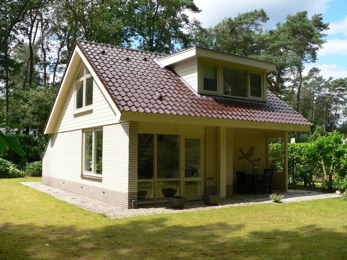 Bungalow für 4 Personen, mit Terrasse und Garten - 1