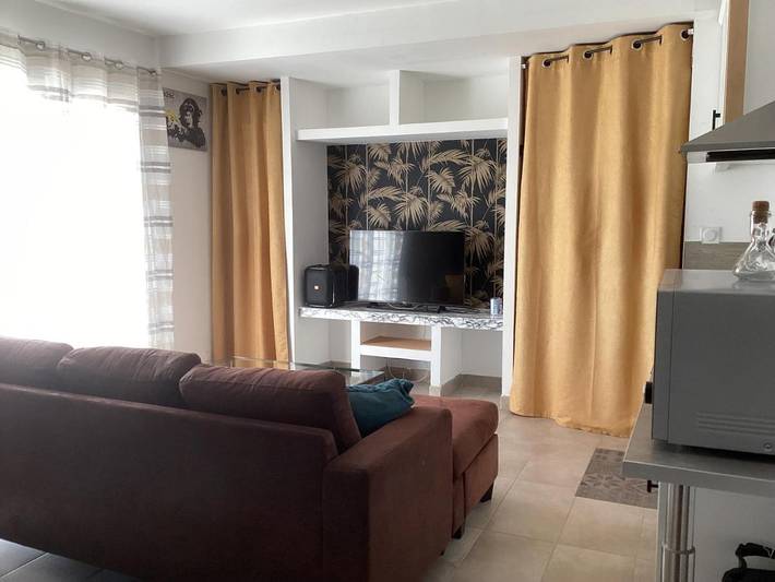 Gîte pour 4 personnes, avec terrasse et piscine à Domessargues - 3