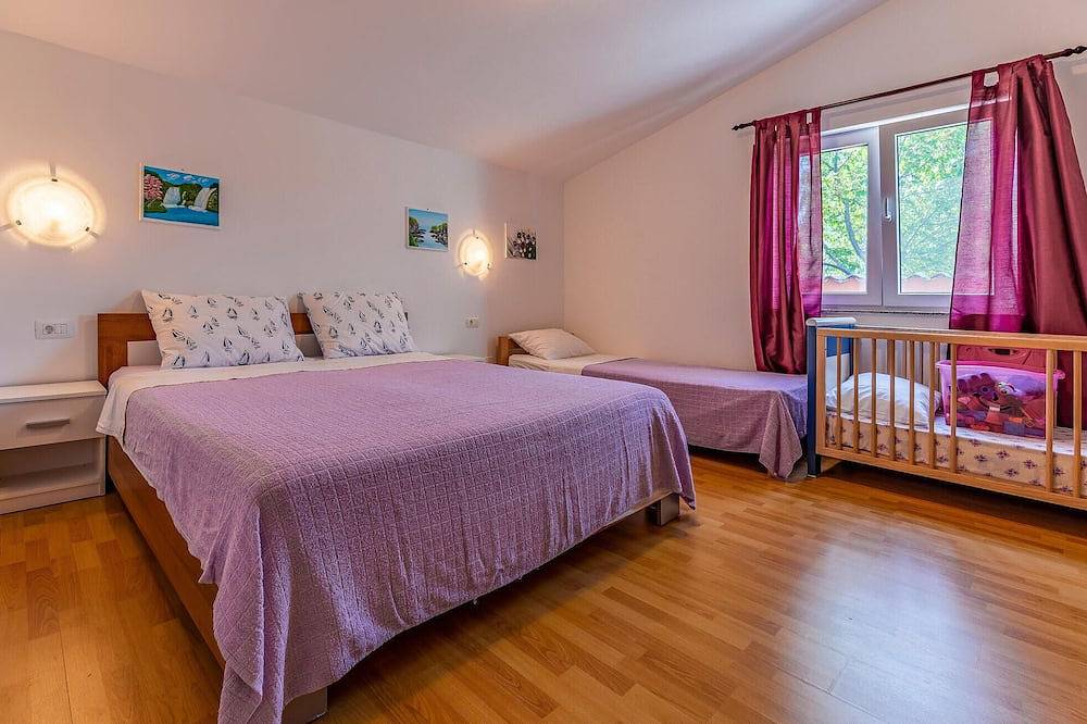 Atemberaubendes Haus mit 2 Schlafzimmern in. in Medulin, Südküste Istrien