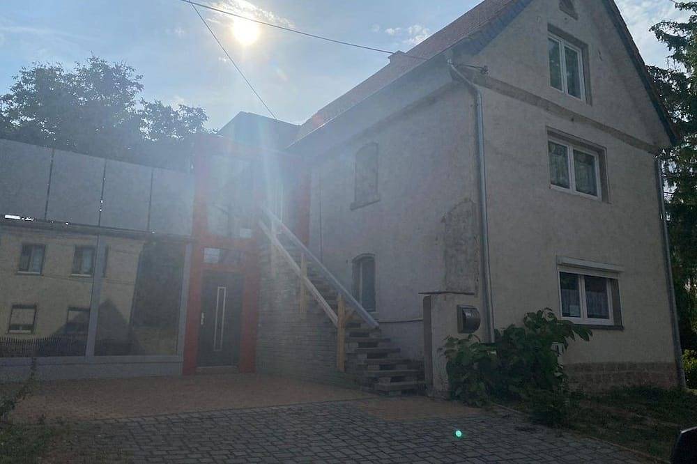Ganze Wohnung, Ferienwohnung Toskana Traum - Appartement/Fewo in Schönburg, Saale-Unstrut