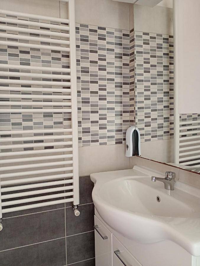 Double Room with Private Bathroom in Tivoli, Provincia di Roma