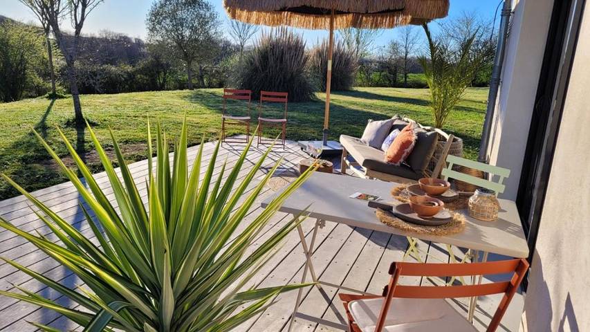 Gîte pour 5 personnes, avec piscine ainsi que jardin et vue, animaux acceptés à Salles (Lot-et-Garonne)