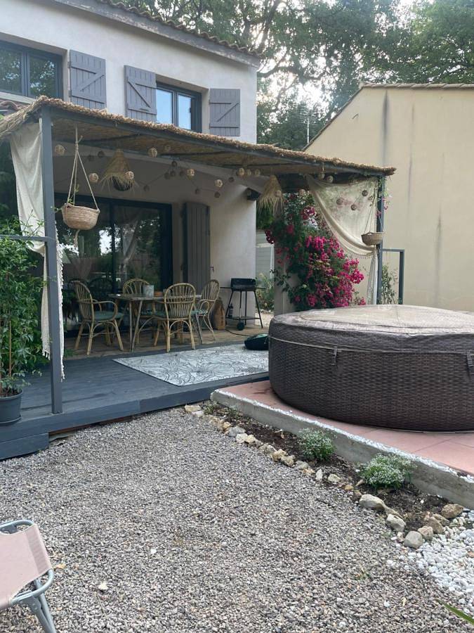 Charmante maison de location à Blauzac (30) in Blauzac, Région de Nîmes