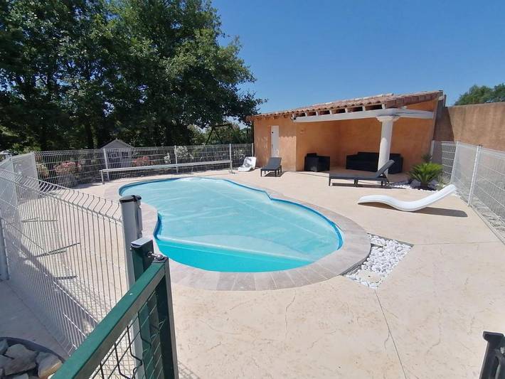 Location de vacances pour 6 personnes, avec piscine et terrasse à Saint-Jean-de-Serres - 2