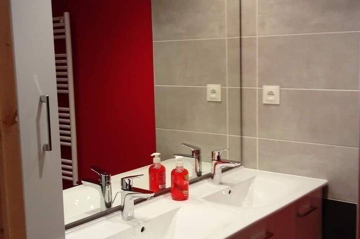 Ganze Wohnung, Flat 6/8 Personen auf lelex Station (Jura) in Lélex, Regionaler Naturpark Hochjura