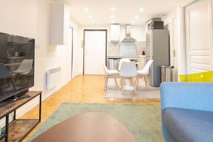 Gîte pour 4 personnes, avec balcon dans Parc des Princes - 2