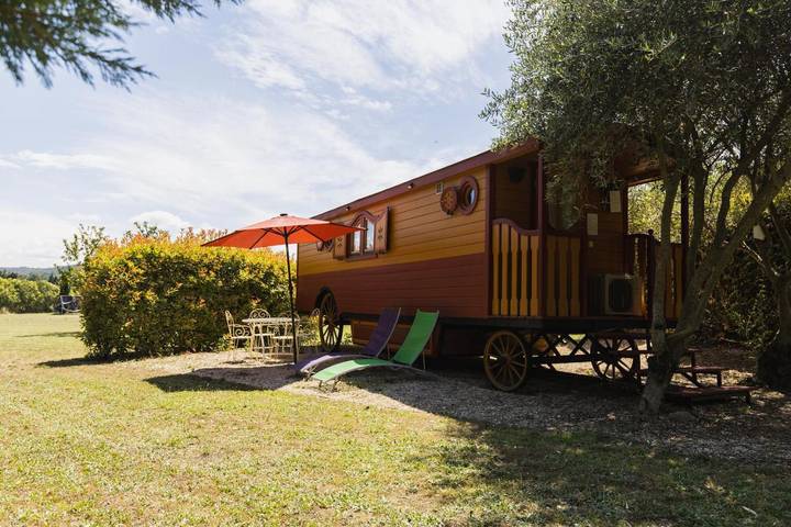 Tente pour 4 personnes, avec vue ainsi que jardin et piscine dans le Vaucluse - 3