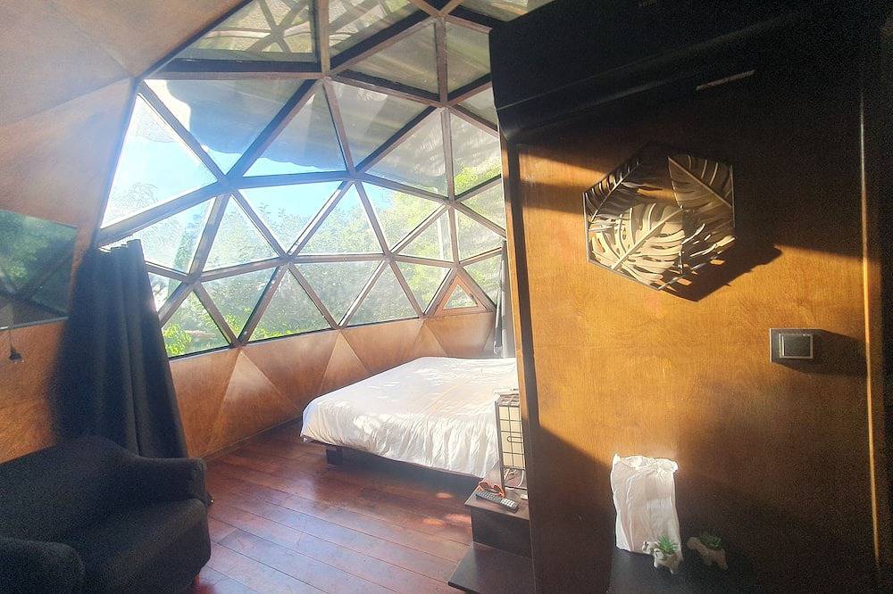 Romantic Dome in Remanso do Manantial in A Pobra do Caramiñal, Rías Baixas