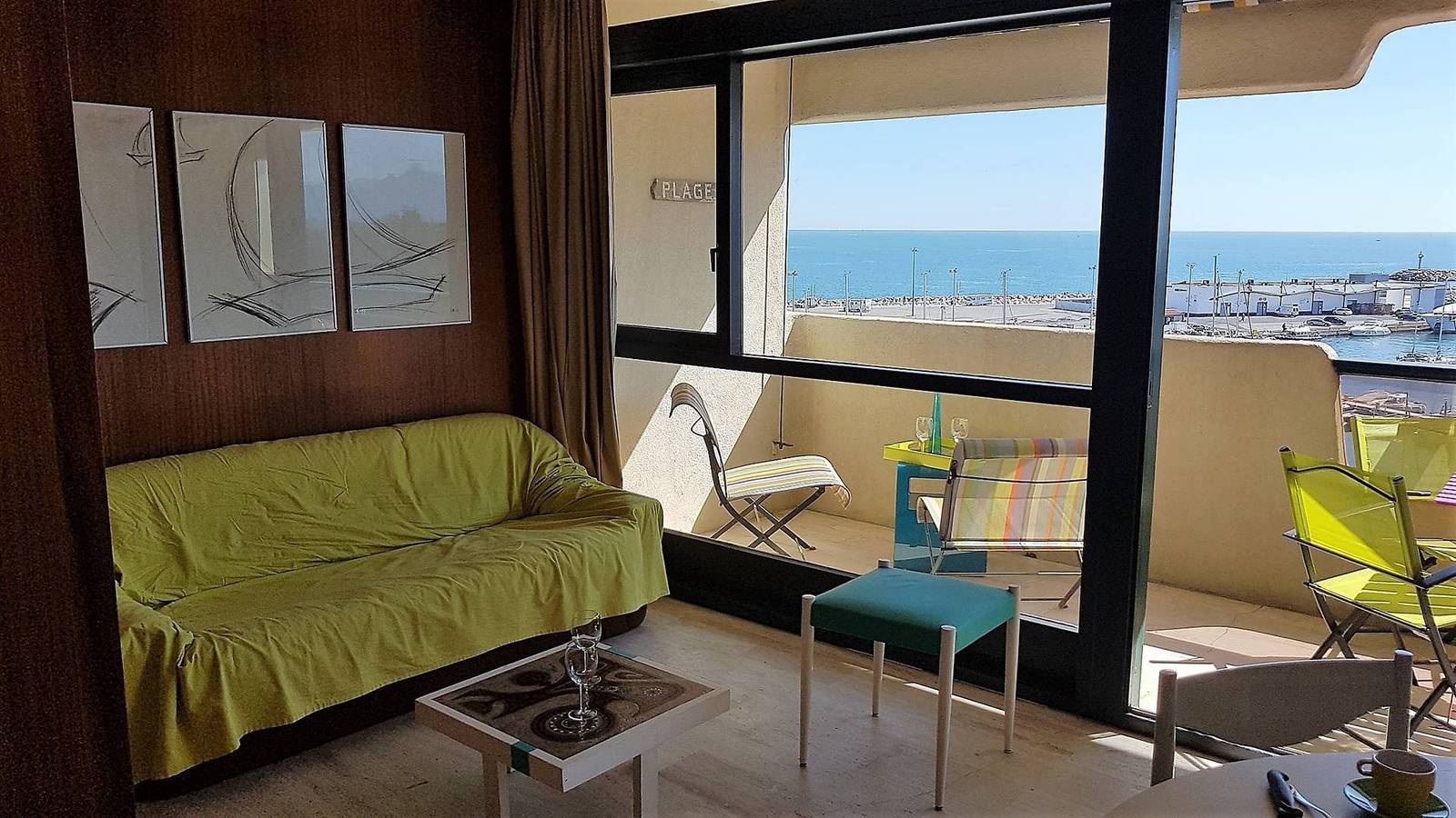 Appartement de vacances entier, Magnifique vue sur le Port de Saint Cyprien pour ce joli T2 in Saint-Cyprien-Plage, Saint-Cyprien