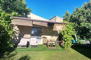 Cottage pour 3 personnes, avec jardin et piscine à Souvignargues