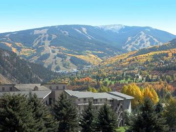 Gîte pour 4 personnes, avec piscine et sauna ainsi que balcon et jacuzzi à Avon