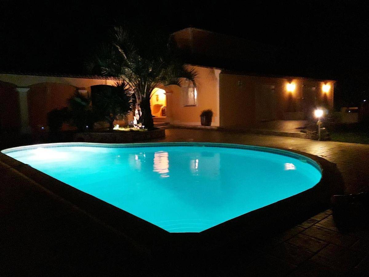 Les Restanques - Chambre d'hôtes in Cuges-les-Pins, Côte méditerranéenne (France)