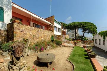 Villa pour 8 personnes, avec jardin et vue à Sant Feliu de Guíxols