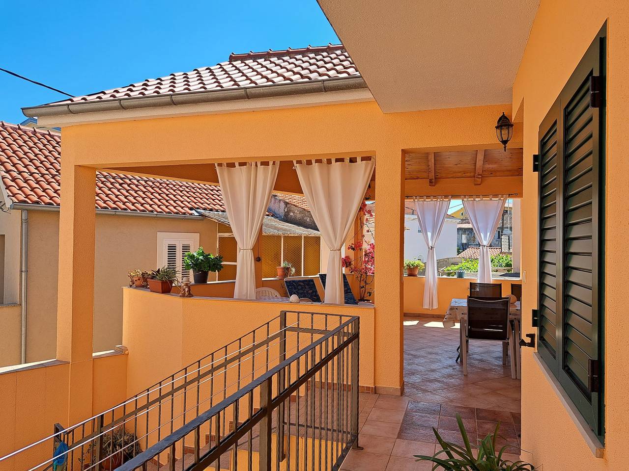 Ganze Wohnung, Twobedrom Apartment with Terrace and Seaview (Jadranka) in Kukljica, Insel Ugljan