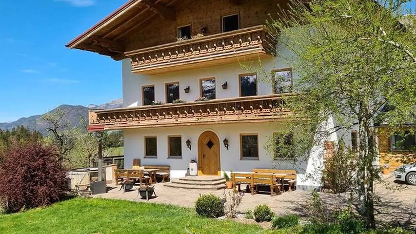 Ferienhaus für 17 Personen, mit Terrasse und Garten in Abtenau - 4