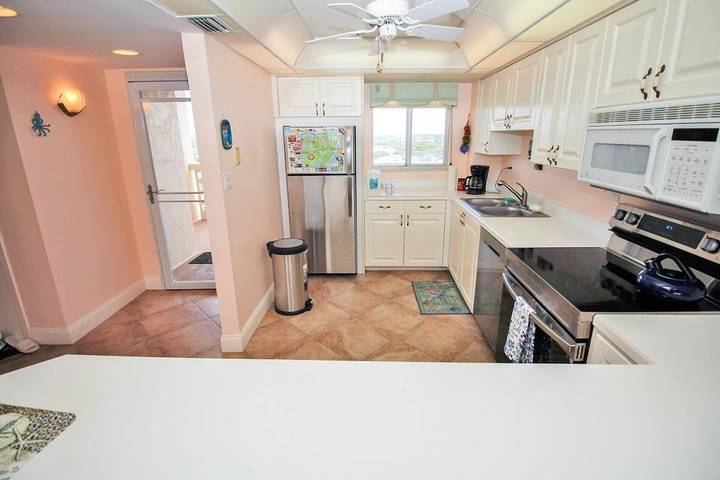 Vacation rental for 6 people, with pool and balcony in New Smyrna Beach