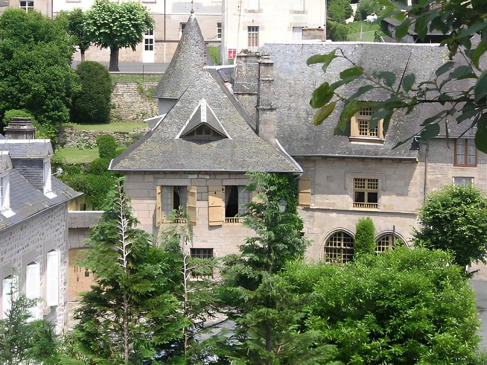 Manoir de charme à Treignac - Chambre Ventadour in Treignac, Région de Tulle