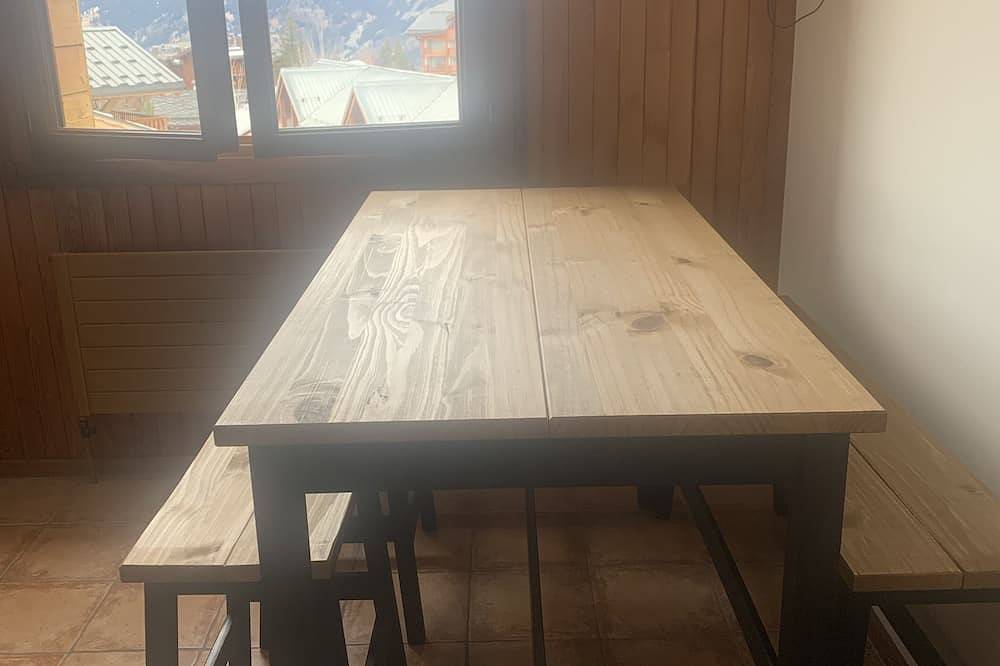 Apartamento entero, Couchevel 1650 (Moriond), cómodo apartamento para el ocio de invierno y verano. in Courchevel 1650 (Moriond), Saint-Bon-Tarentaise