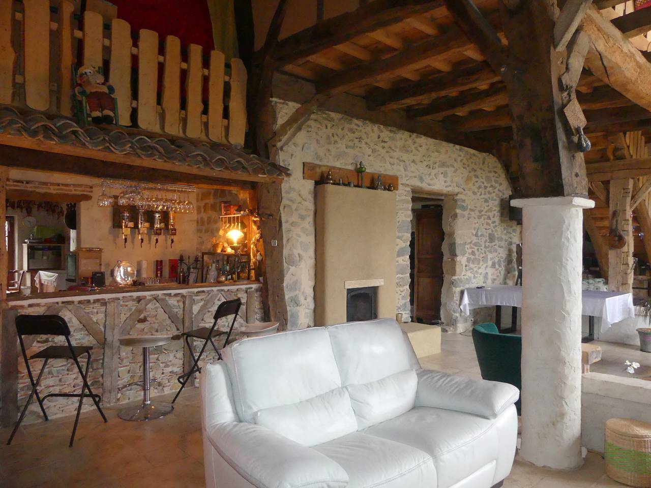 Country House "Domaine Baraque" with Mountain View, Wi-Fi, and Air Conditioning in Pouillon, Dax region