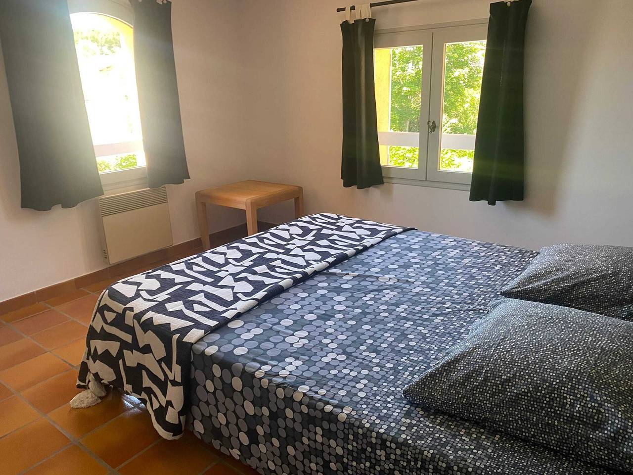 Geräumige Villa nahe Marseille mit Garten und privatem Pool in La Tour-d'Aigues, Regionaler Naturpark Luberon