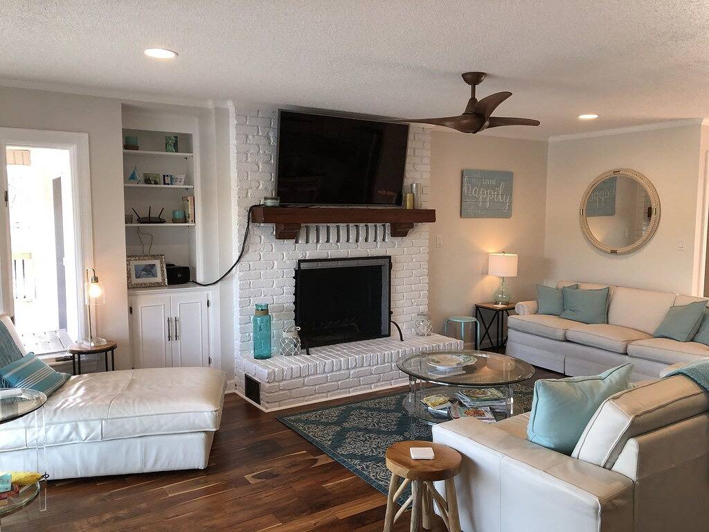 Lake Gaston - Amazing Water Views - Deepwater Cove, Just Seconds To Main Lake in Lake Gaston