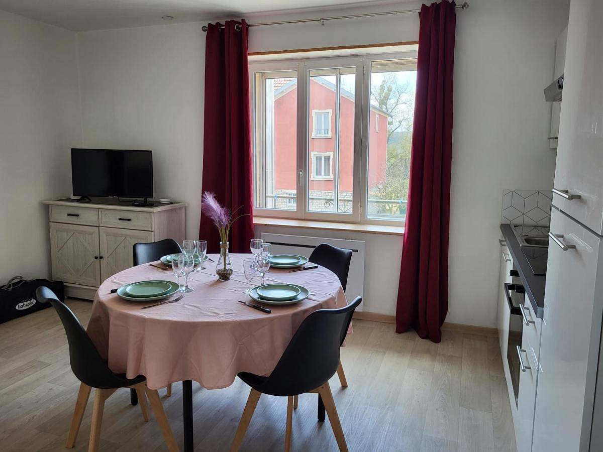 Appartement entier, Appartement 40 m² proche rempart in Langres, Haute-Marne