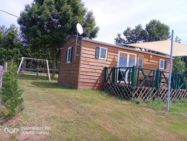 Gîte pour 4 personnes, avec vue ainsi que jardin et terrasse à Lacombe - 2