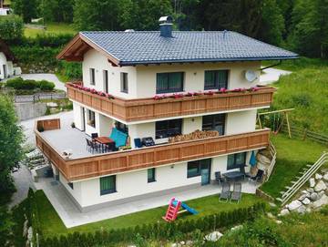 Ferienwohnung für 6 Personen, mit Ausblick und Garten in Vorderlanersbach