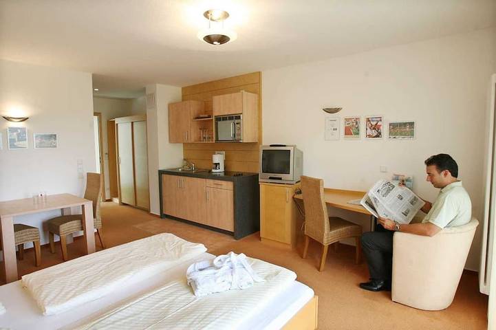 Ferienhaus für 2 Personen, mit Garten und Sauna sowie Balkon in Bad Dürrheim