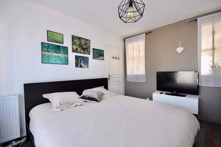 Gîte pour 6 personnes, avec terrasse à Chessy - 2