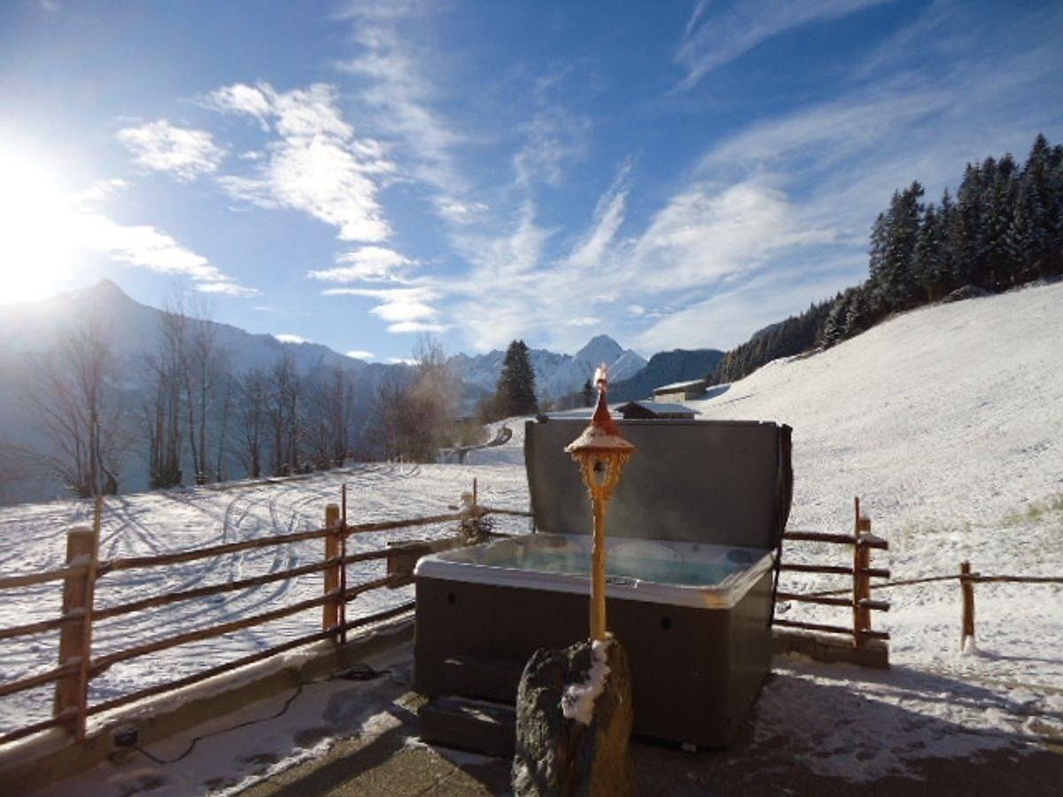 Vakantiehuis voor 4 personen met whirlpool in Tux Alps, Hippach