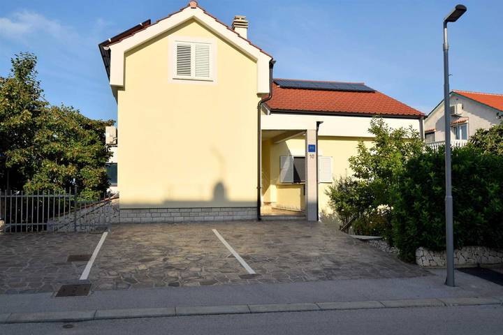 Ferienwohnung für 2 Personen, mit Terrasse in Njivice