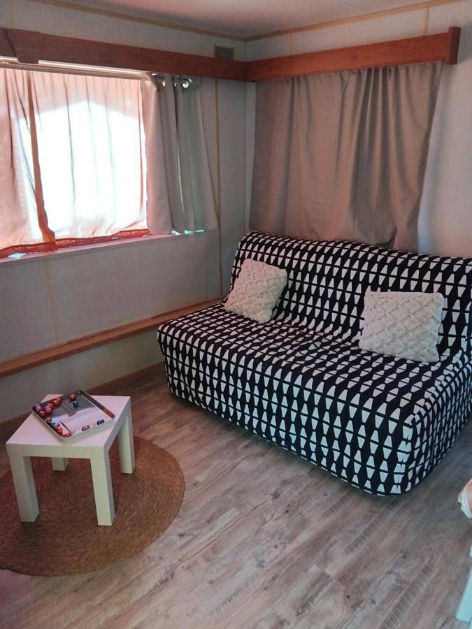 Location de vacances pour 7 personnes, avec terrasse et vue, adapté aux familles à Le Martinet - 3