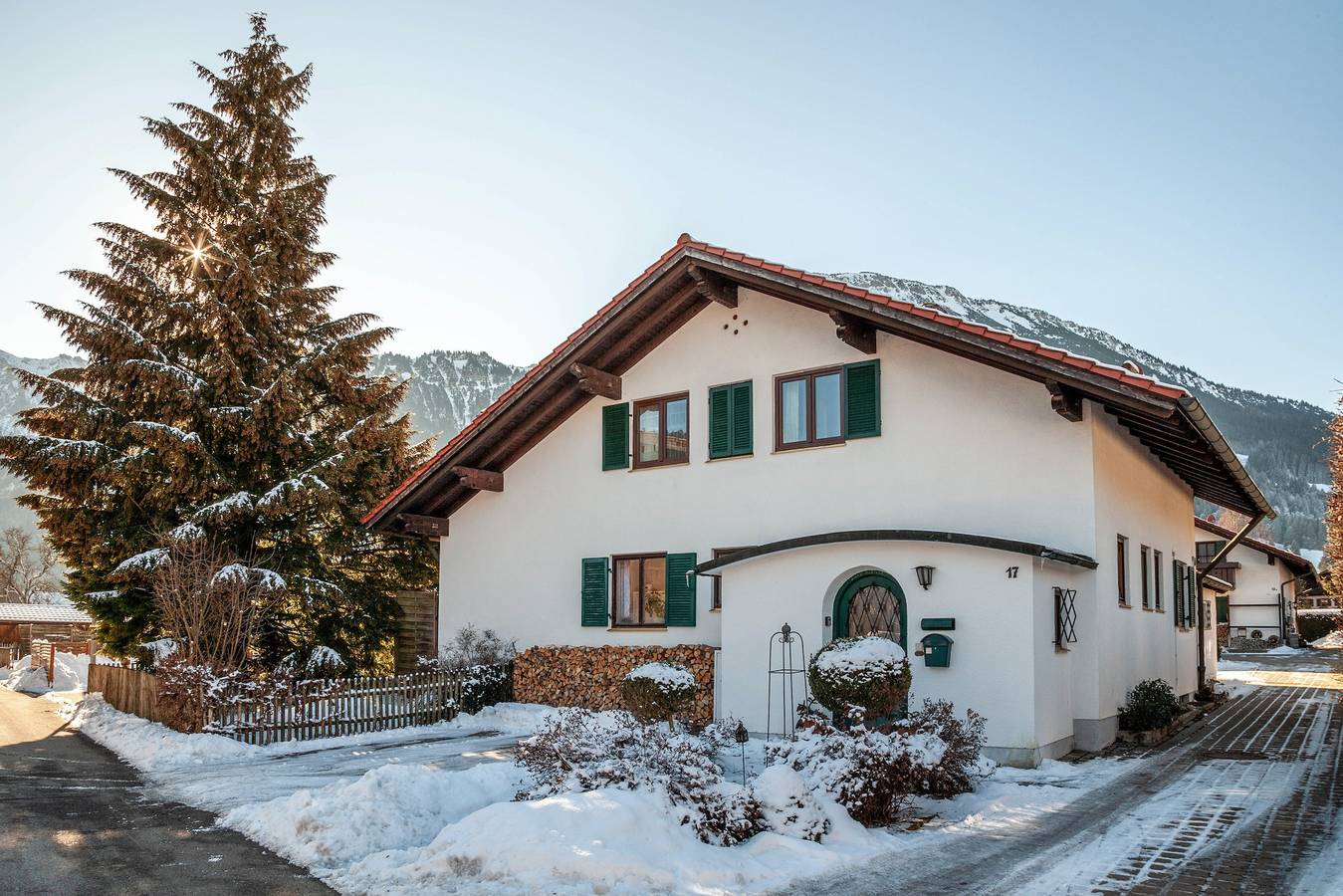 Entire apartment, Apartment 'Carlina' with Mountain View, Balcony and Wi-Fi in Pfronten, Bavarian Swabia