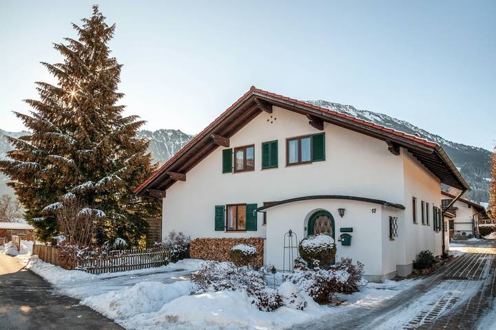 Ferienwohnung für 4 Personen, mit Balkon im Ostallgäu