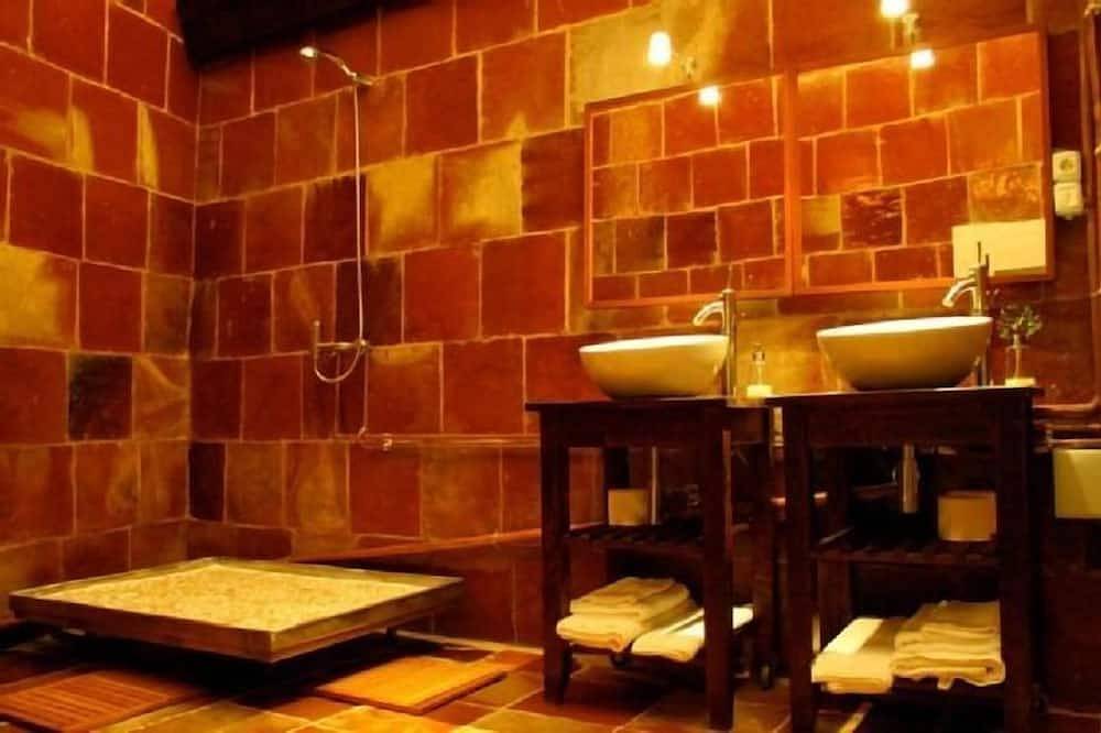 Landelijk appartement Les Cavallerisses voor 4 personen met jacuzzi in Les Piles, Tarragona Provincie
