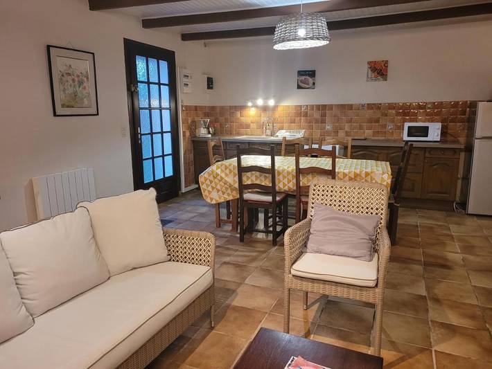 Location de vacances pour 6 personnes, avec jardin et terrasse à Langoat - 4