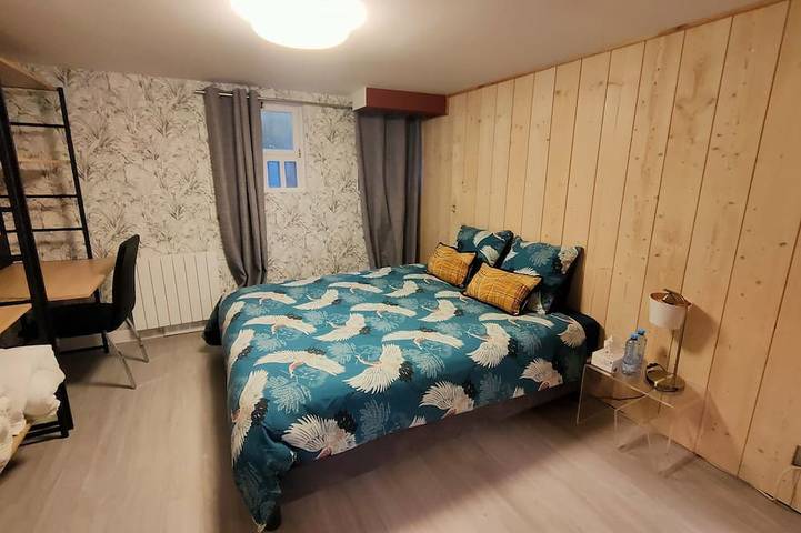 Maison avec sous sol indépendant et parking à 2km de Versailles in Buc, Yvelines