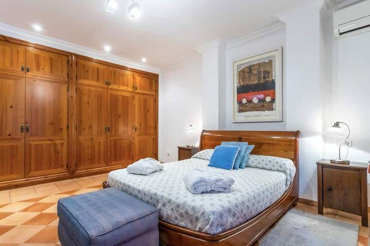 Villa Circe -Exclusiva villa con piscina cubierta climatizada en Fornalutx. in Fornalutx, Mallorca Oeste
