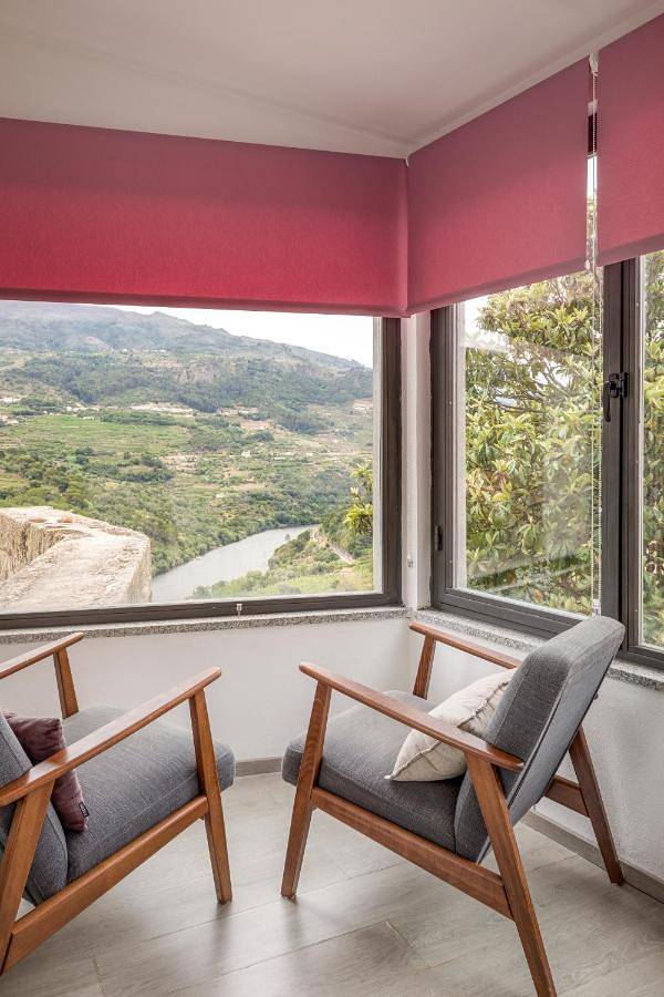 Location de vacances pour 4 personnes, avec piscine ainsi que jardin et vue dans Mesão Frio - 2