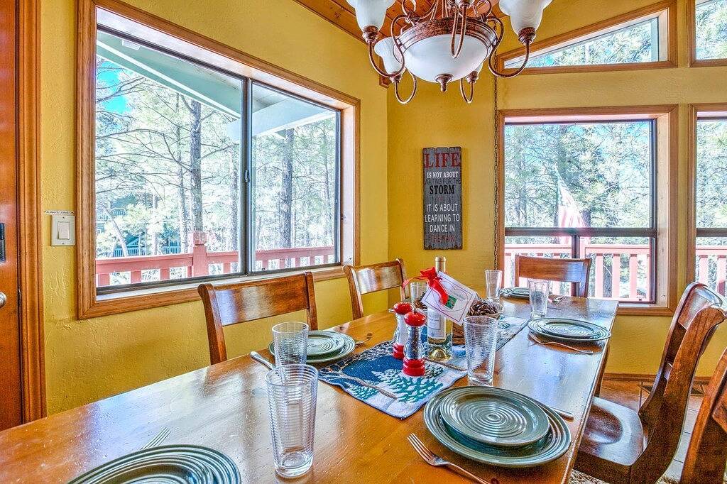 Feiern Sie gemeinsam am Feuer oder besteigen Sie den Berg mit Skiern / Schlitten - super Schnee! in Munds Park, Oak Creek Canyon