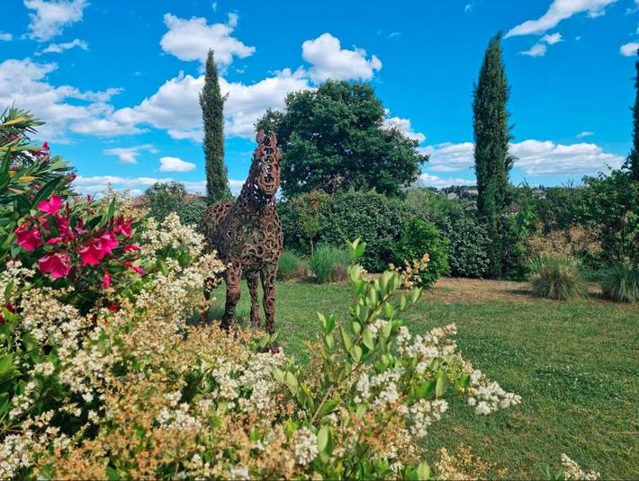 Location de vacances pour 14 personnes, avec jacuzzi et piscine ainsi que sauna et jardin à Lablachère - 3