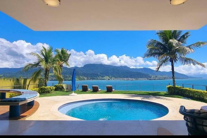 Ferienhaus für 12 Personen, mit Garten und Pool sowie Ausblick - 1