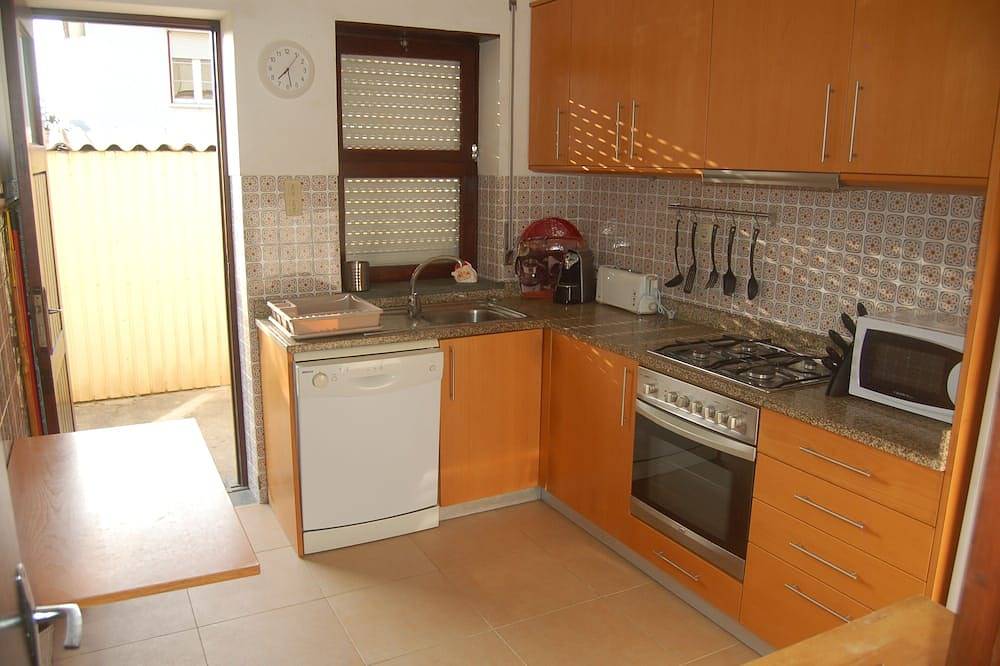 Zuid-huis met 5 slaapkamers in Moledo, Distrito de Viana do Castelo