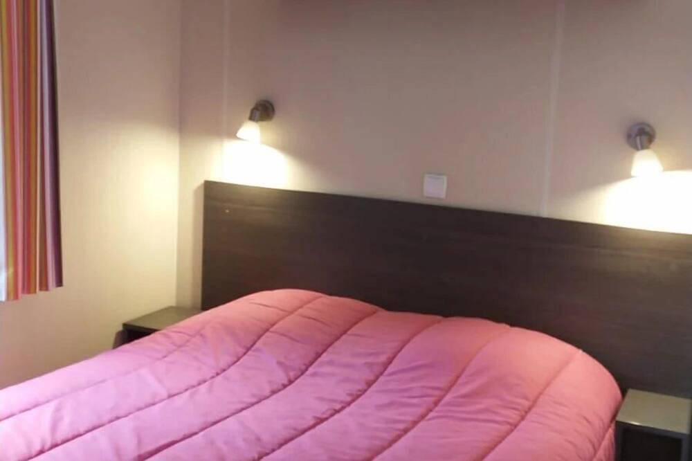 Camping 3 étoiles - Parc aquatique - eecfdh in Saint-Maime, Parc naturel régional du Luberon