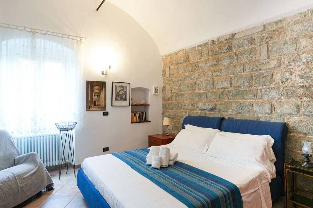 Entire apartment, Noli Center Apartment in Noli, Riviera di Ponente