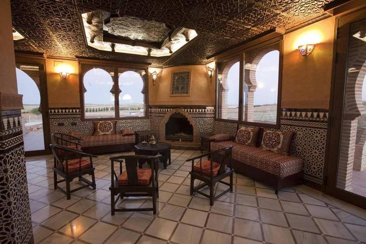 Casa rural para 16 personas, con Terraza además de Piscina y Vistas en Uclés