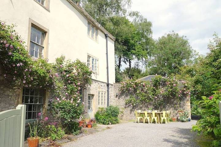 Holiday rental for 8 people in Shepton Mallet