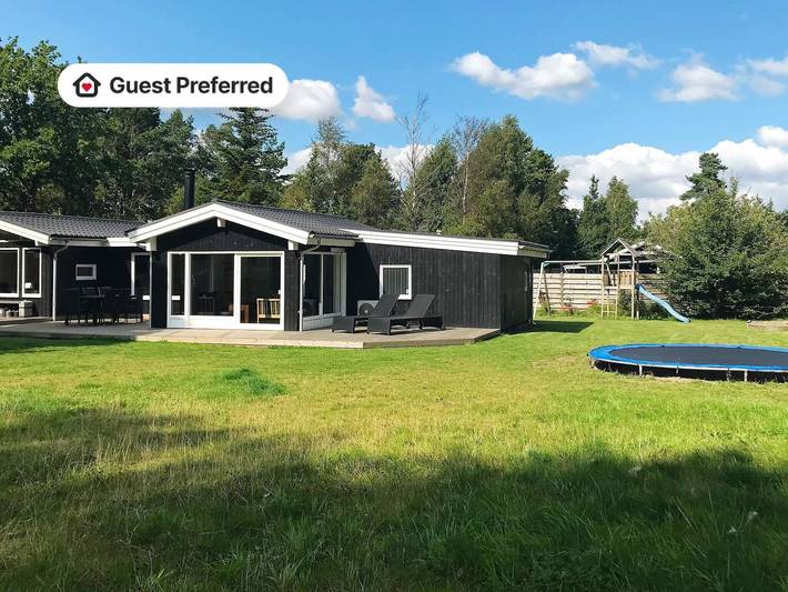 Ferienhaus für 8 Personen, mit Sauna und Terrasse sowie Whirlpool, kinderfreundlich in Nordostjütland